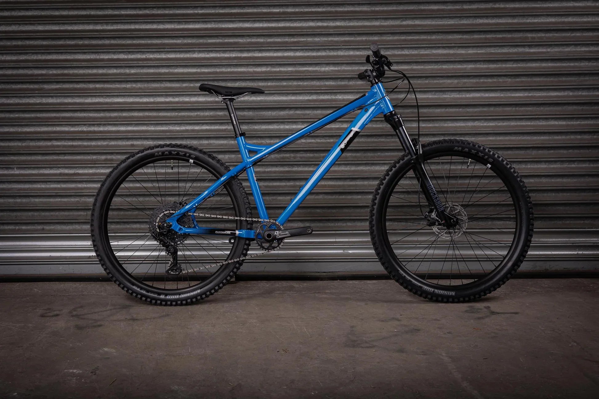 eMTB vs Regular Mountain Bike: Which Fits?